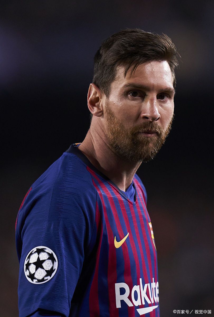 [NBA]詹姆斯宝刀未老 无球顺下双手暴扣