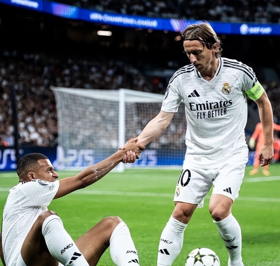 再见jiejie！IG突然官宣：jiejie断开连接，成自由人！粉丝震怒