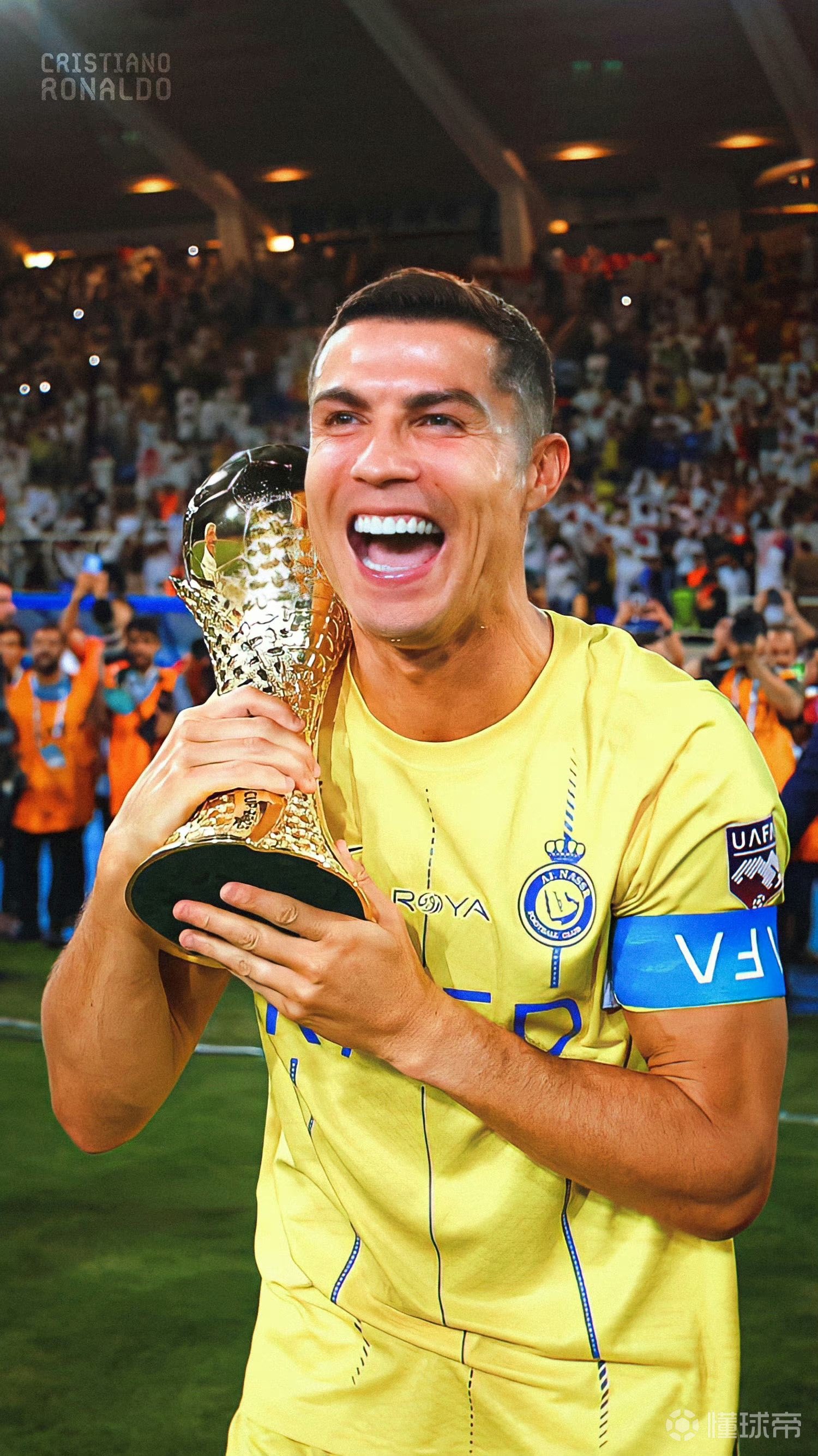 詹姆斯透露出生详细时间东契奇调侃：我41岁可能要一瘸一拐走路