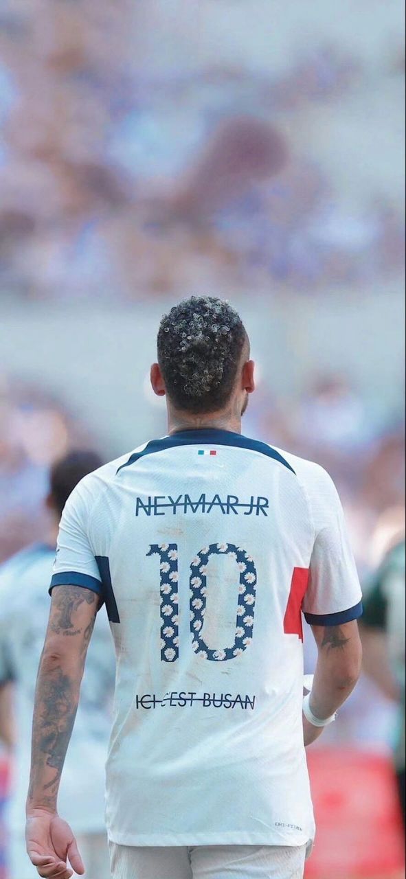 最后一投的抉择 英雄独舞还是团队协奏 篮球哲学的分岔路口